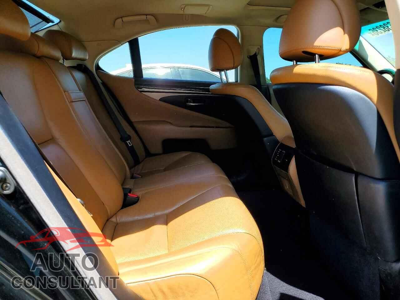 LEXUS LS460 2013 - JTHCL5EF3D5017798