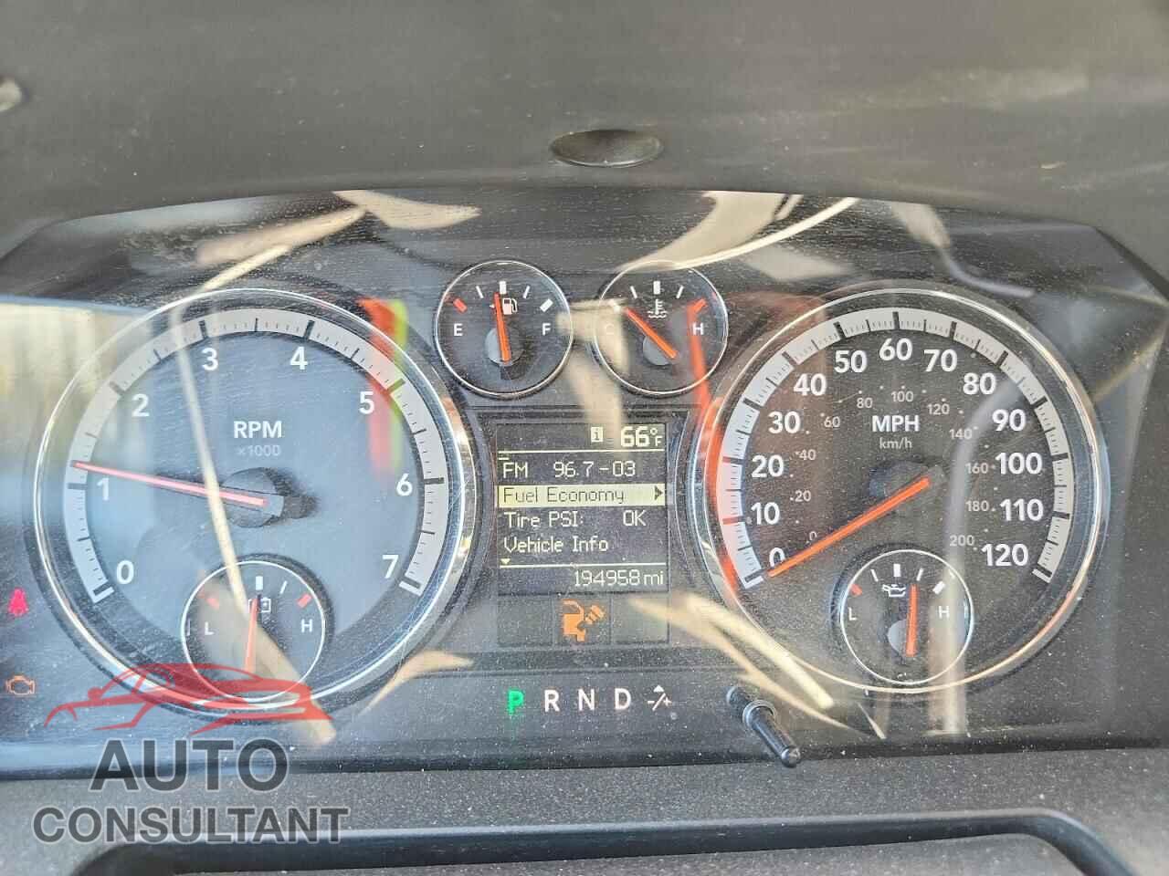 DODGE RAM 1500 2012 - 1C6RD6FP5CS242432