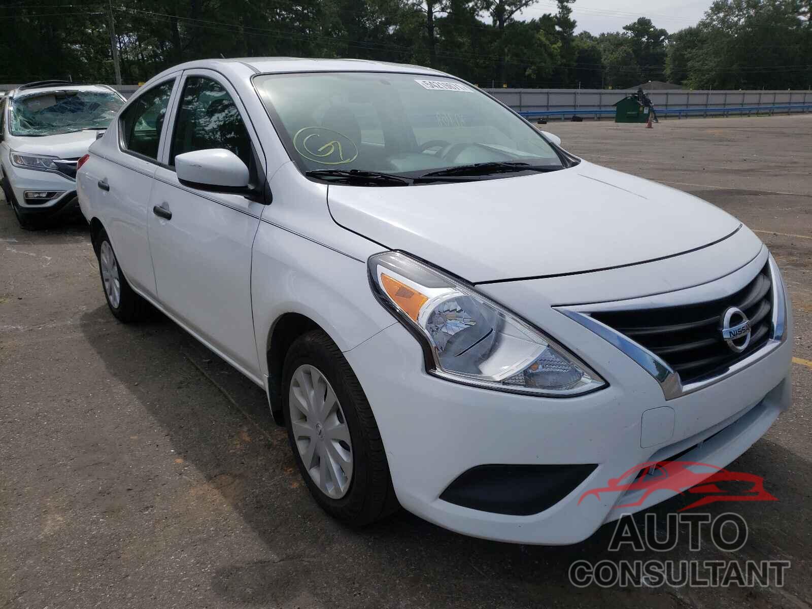 NISSAN VERSA 2018 - 3N1CN7AP4JL887824