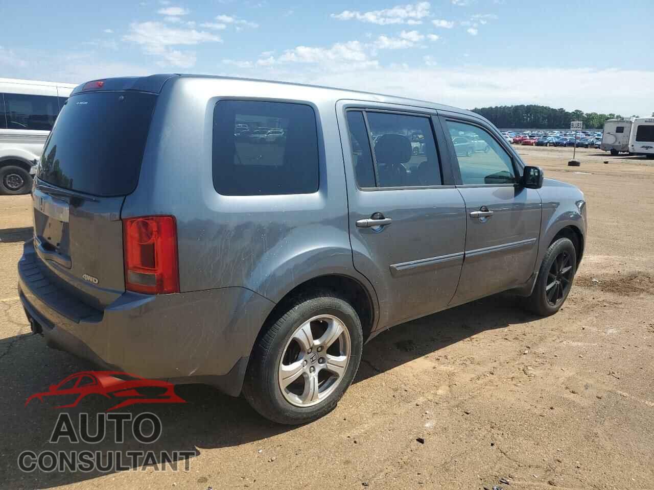 HONDA PILOT 2013 - 5FNYF4H53DB022526
