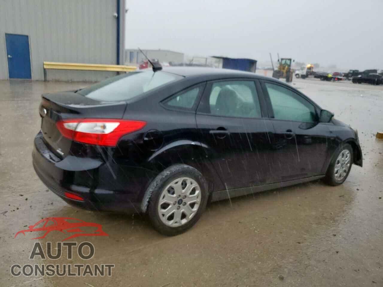 FORD FOCUS 2013 - 1FADP3F2XDL151381
