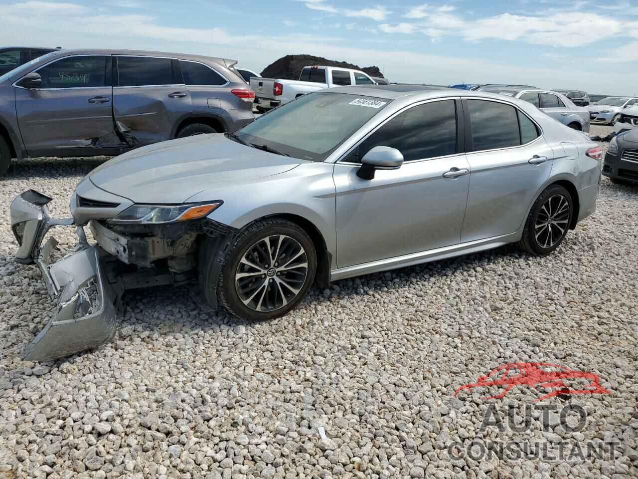 TOYOTA CAMRY 2018 - 4T1B11HK9JU024370