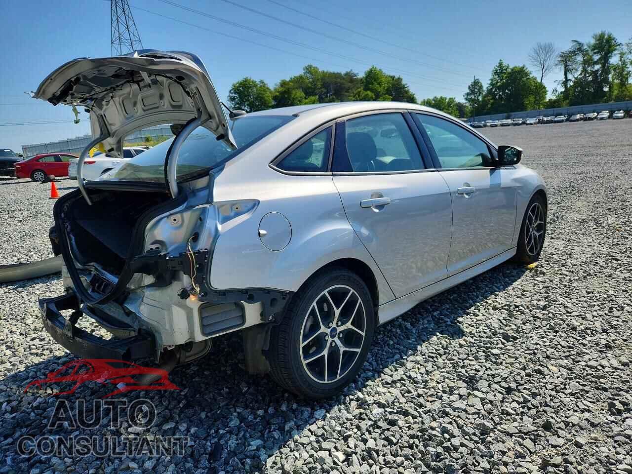 FORD FOCUS 2015 - 1FADP3F26FL291690