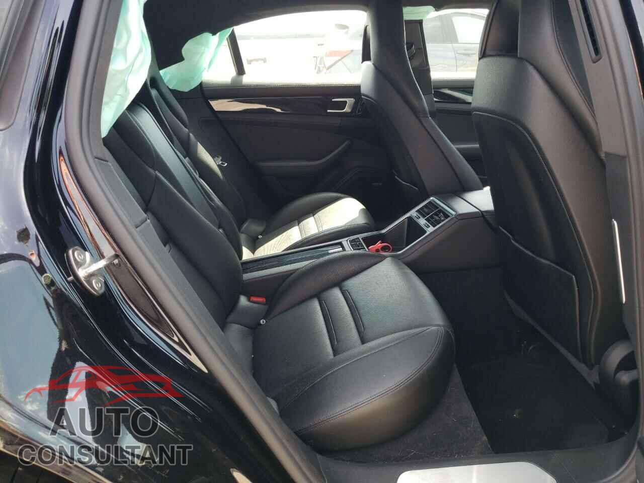 PORSCHE PANAMERA 2018 - WP0AA2A70JL109633