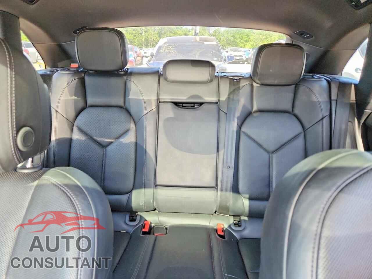 PORSCHE MACAN 2017 - WP1AA2A50HLB02916