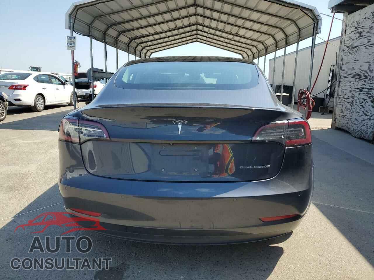 TESLA MODEL 3 2018 - 5YJ3E1EB2JF054885