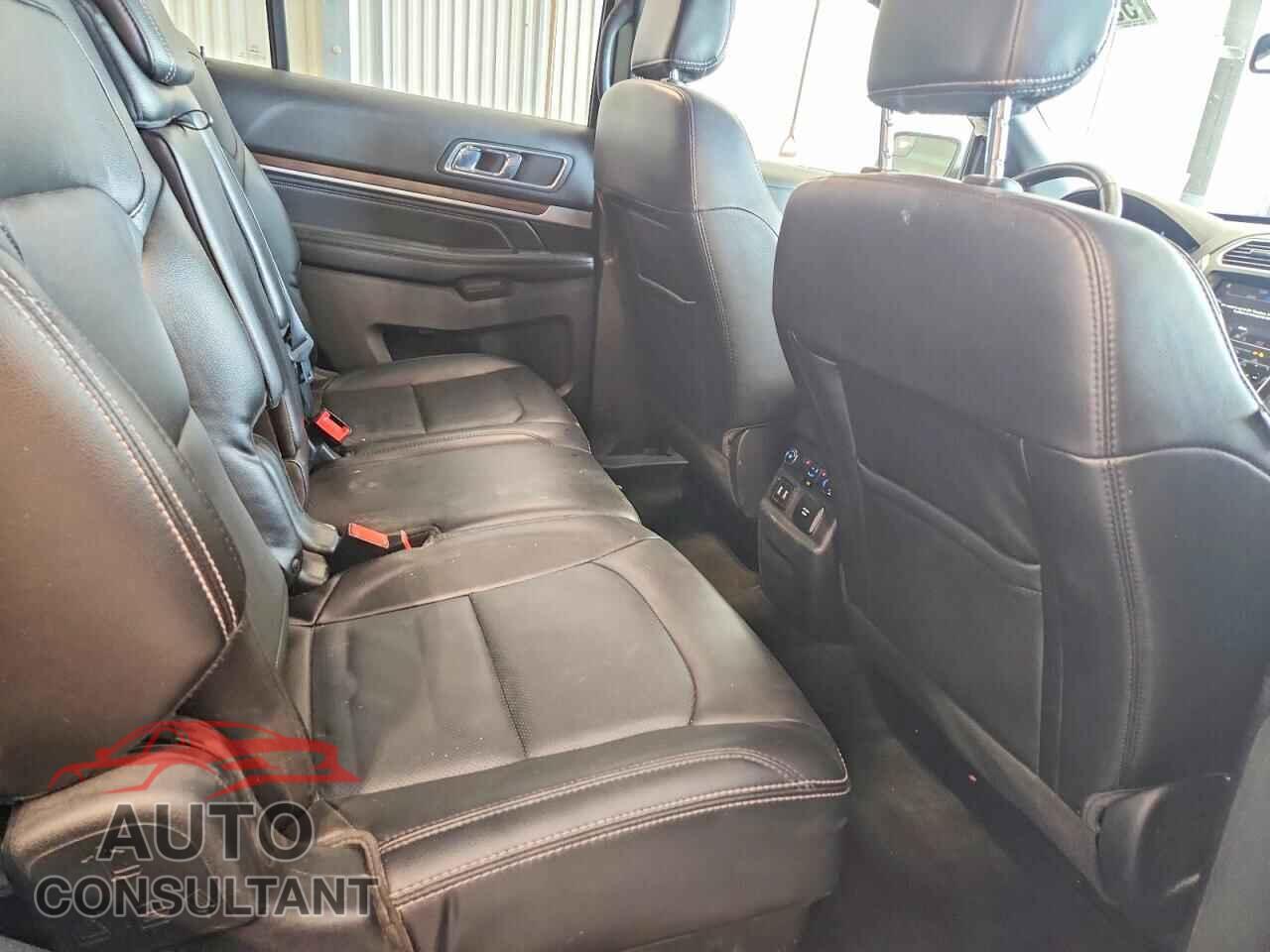FORD EXPLORER 2018 - 1FM5K8F8XJGB45496