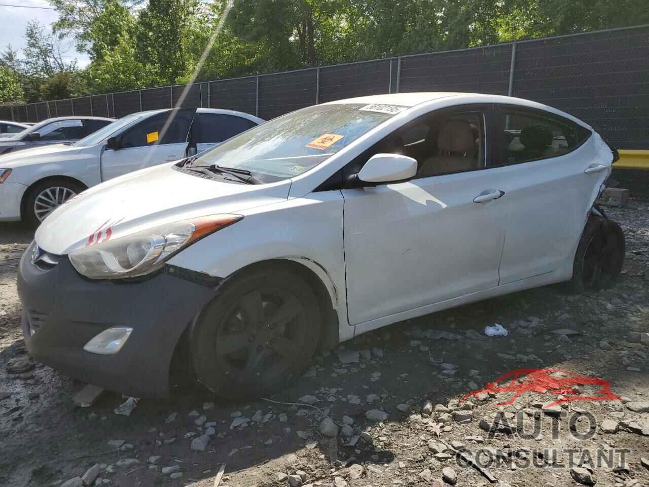 HYUNDAI ELANTRA 2013 - 5NPDH4AE5DH253156