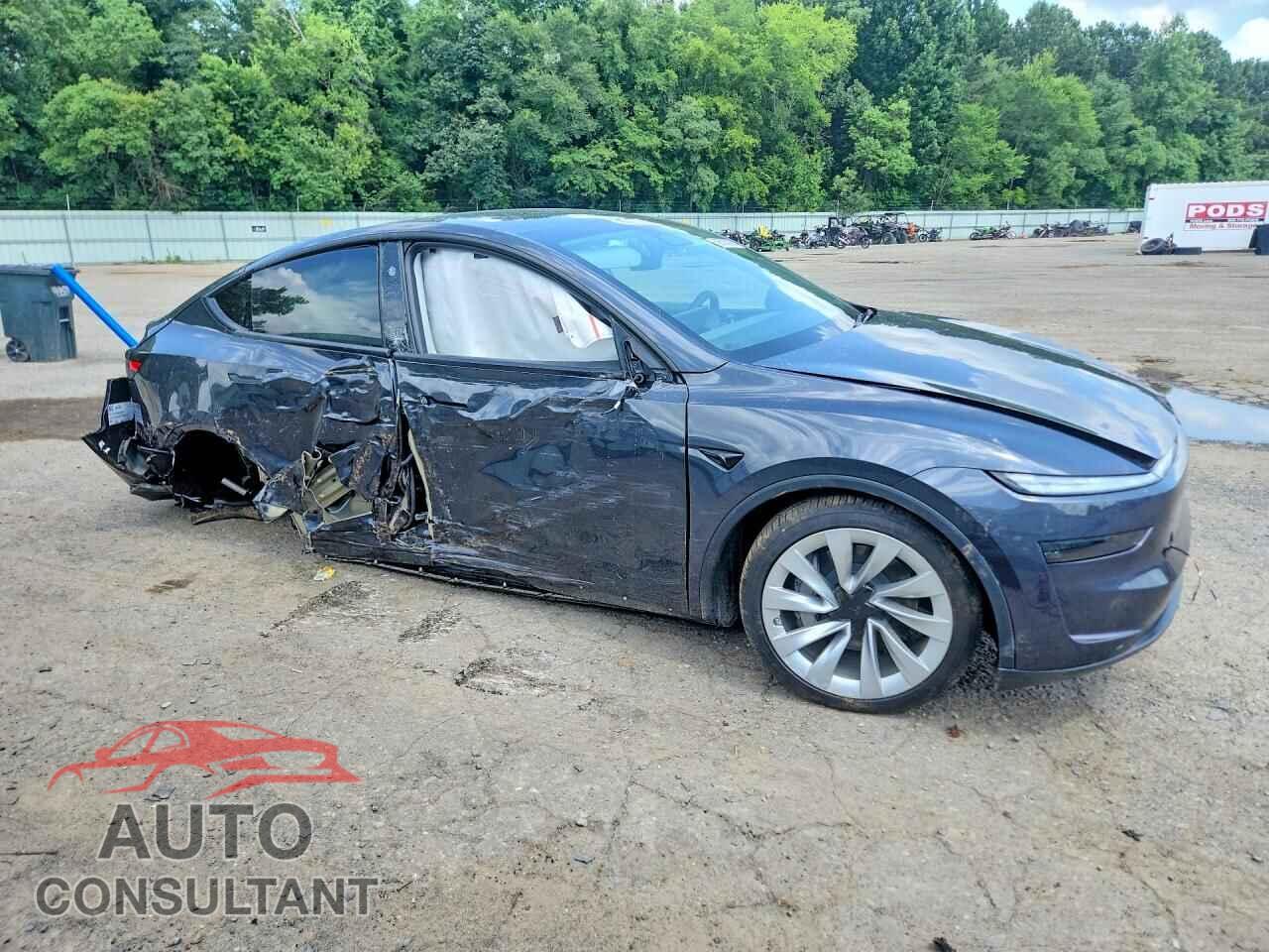 TESLA MODEL Y 2026 - 7SAYGDEDXTA609183