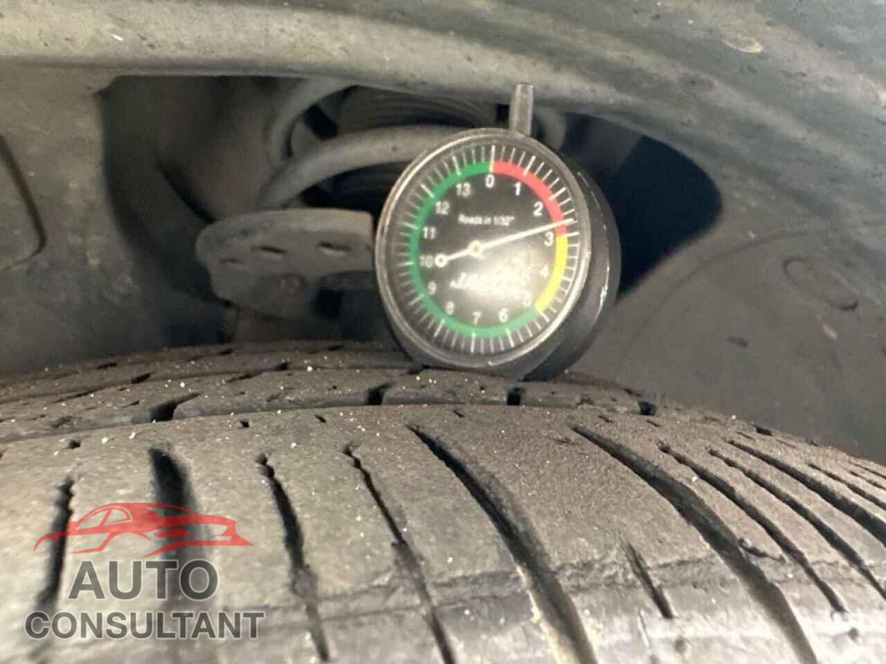 FORD FOCUS 2017 - 1FADP3F24HL271585
