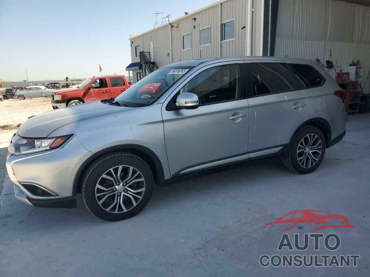 MITSUBISHI OUTLANDER 2018 - JA4AD3A38JZ015968