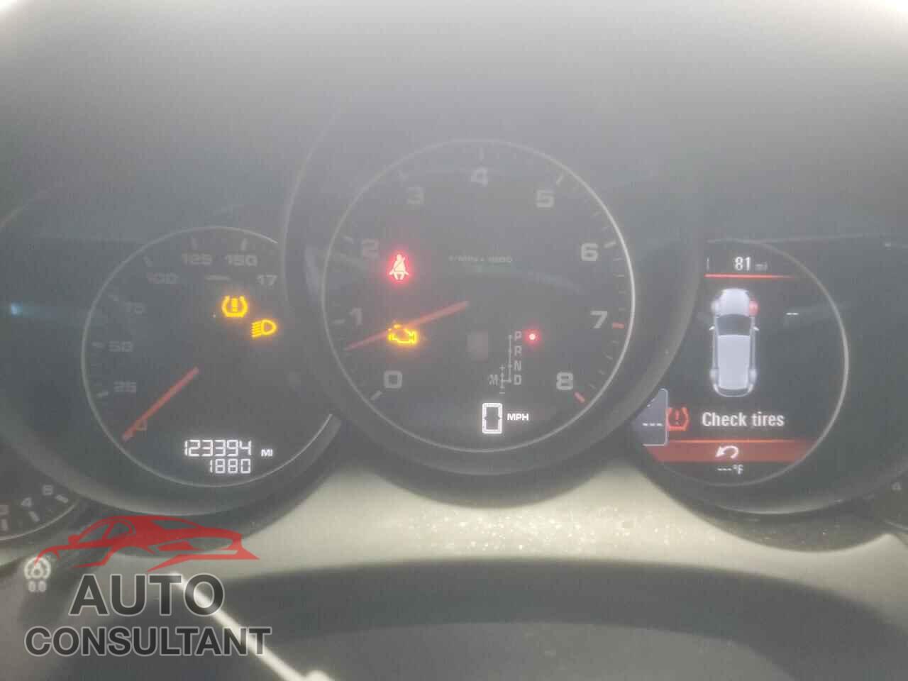 PORSCHE CAYENNE 2017 - WP1AA2A25HKA88281