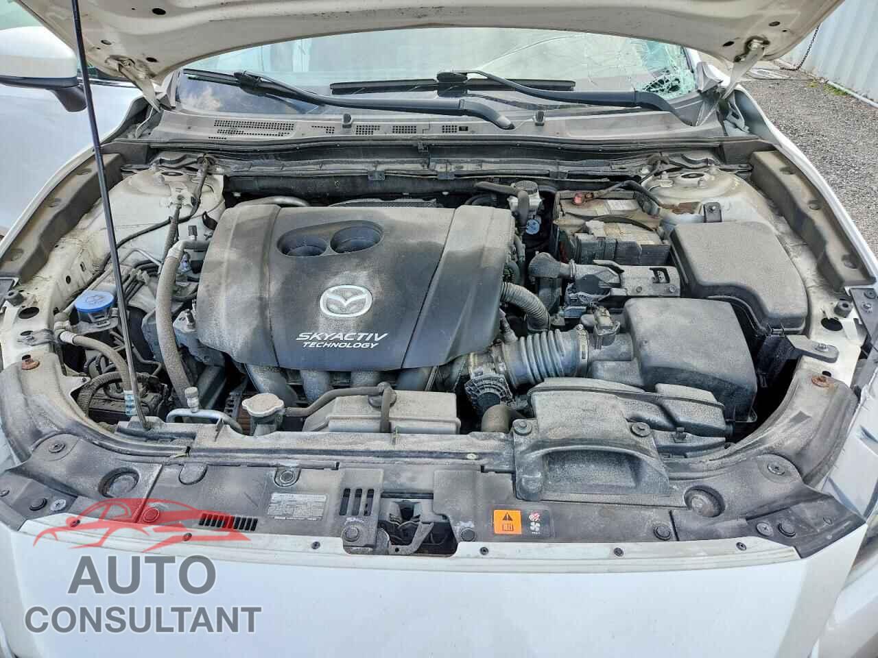 MAZDA 3 2018 - 3MZBN1V75JM245961