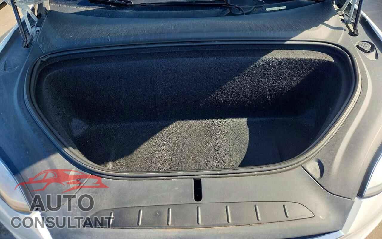 TESLA MODEL X 2020 - 5YJXCBE21LF298530