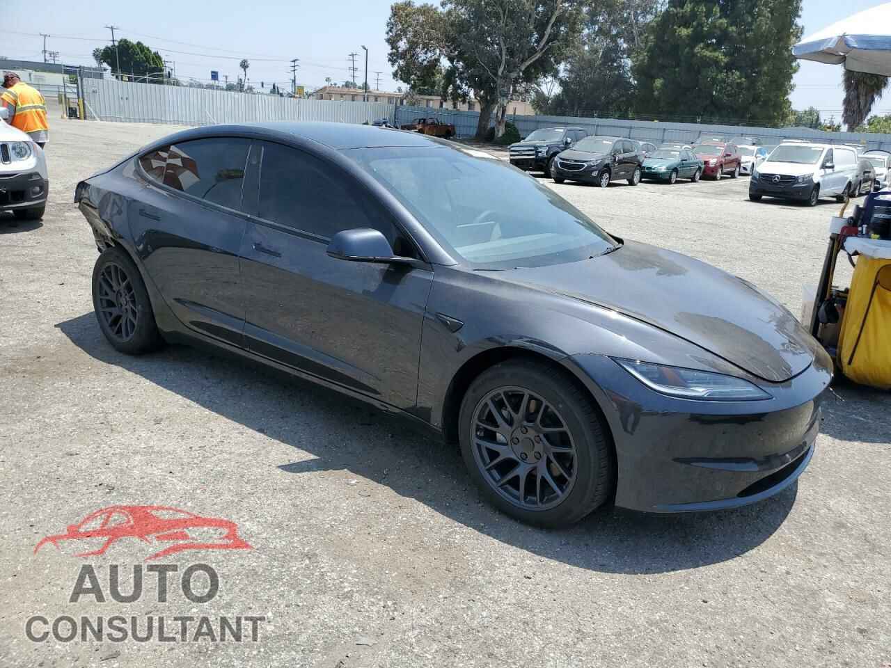 TESLA MODEL 3 2024 - 5YJ3E1EA9RF728128
