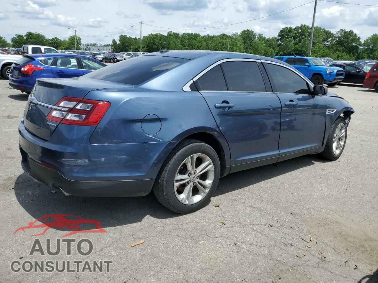 FORD TAURUS 2019 - 1FAHP2D84KG100645