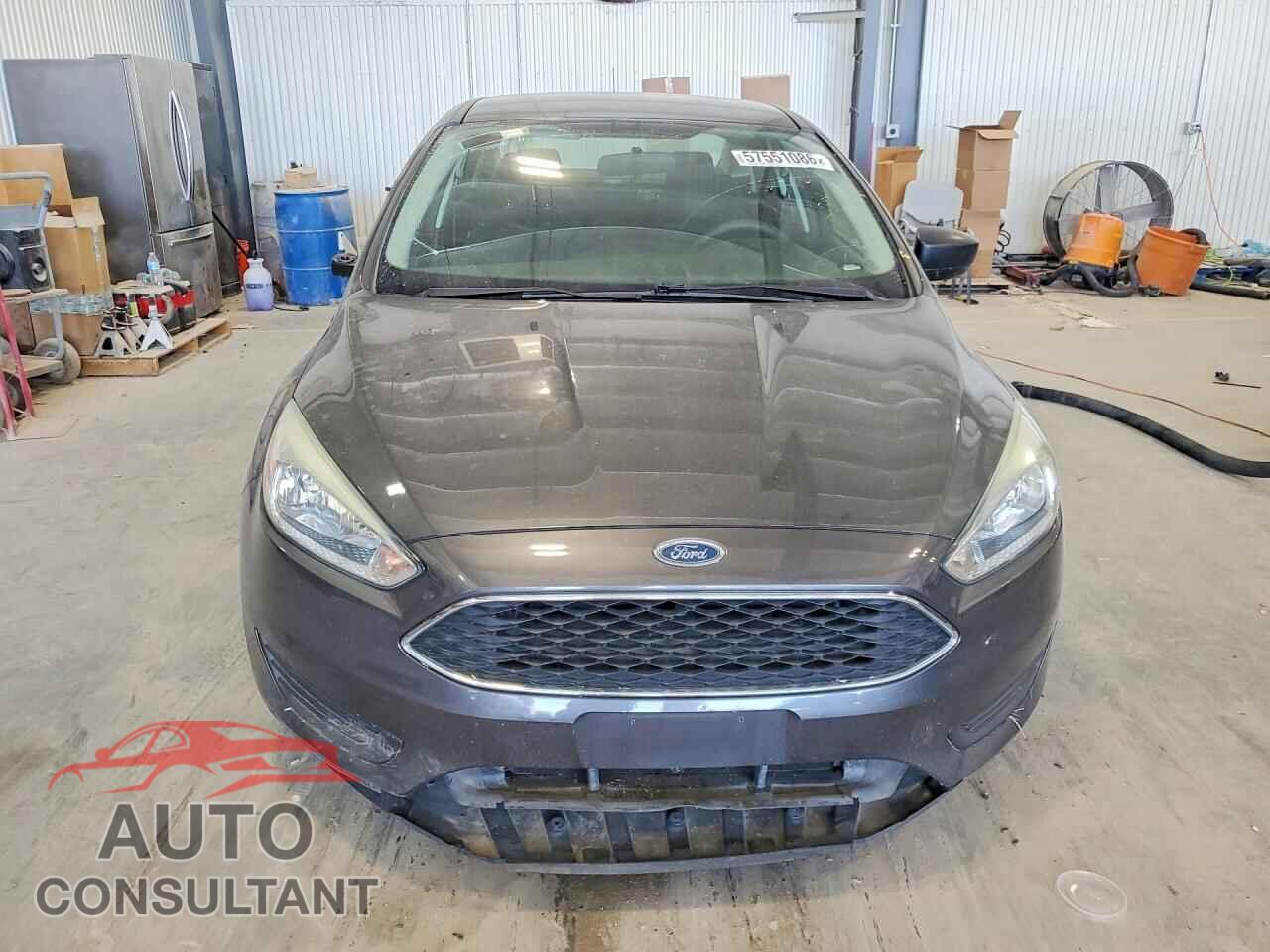 FORD FOCUS 2015 - 1FADP3E21FL261322