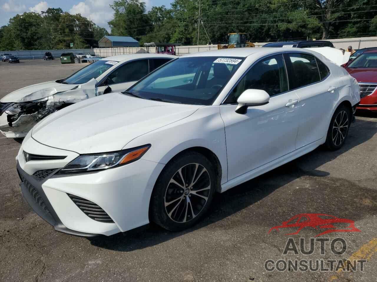 TOYOTA CAMRY 2018 - 4T1B11HK9JU055019