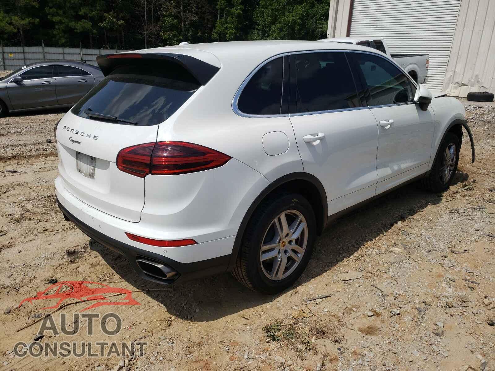 PORSCHE CAYENNE 2016 - WP1AA2A23GKA14159