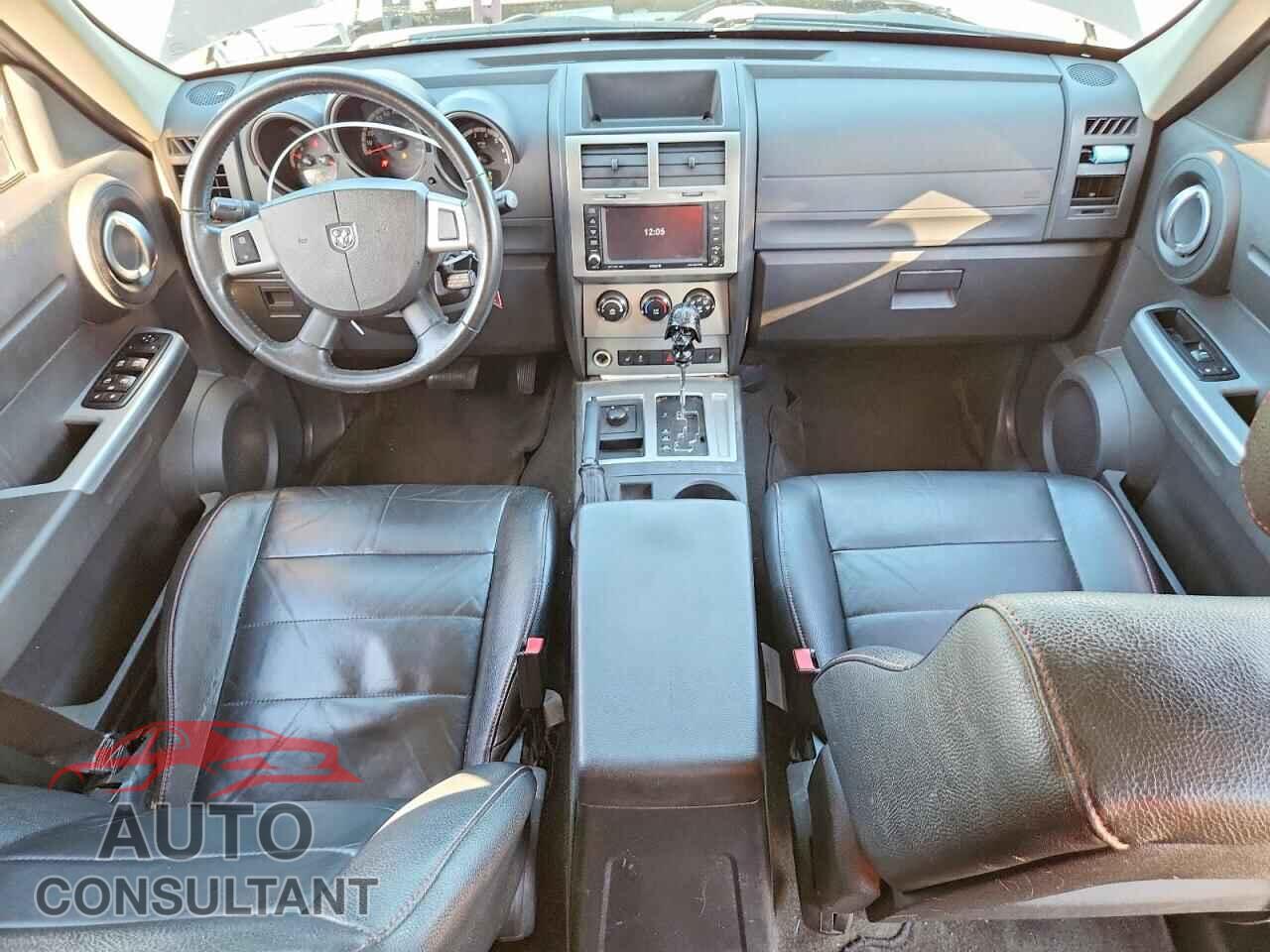 DODGE NITRO 2011 - 1D4PU7GX1BW590940