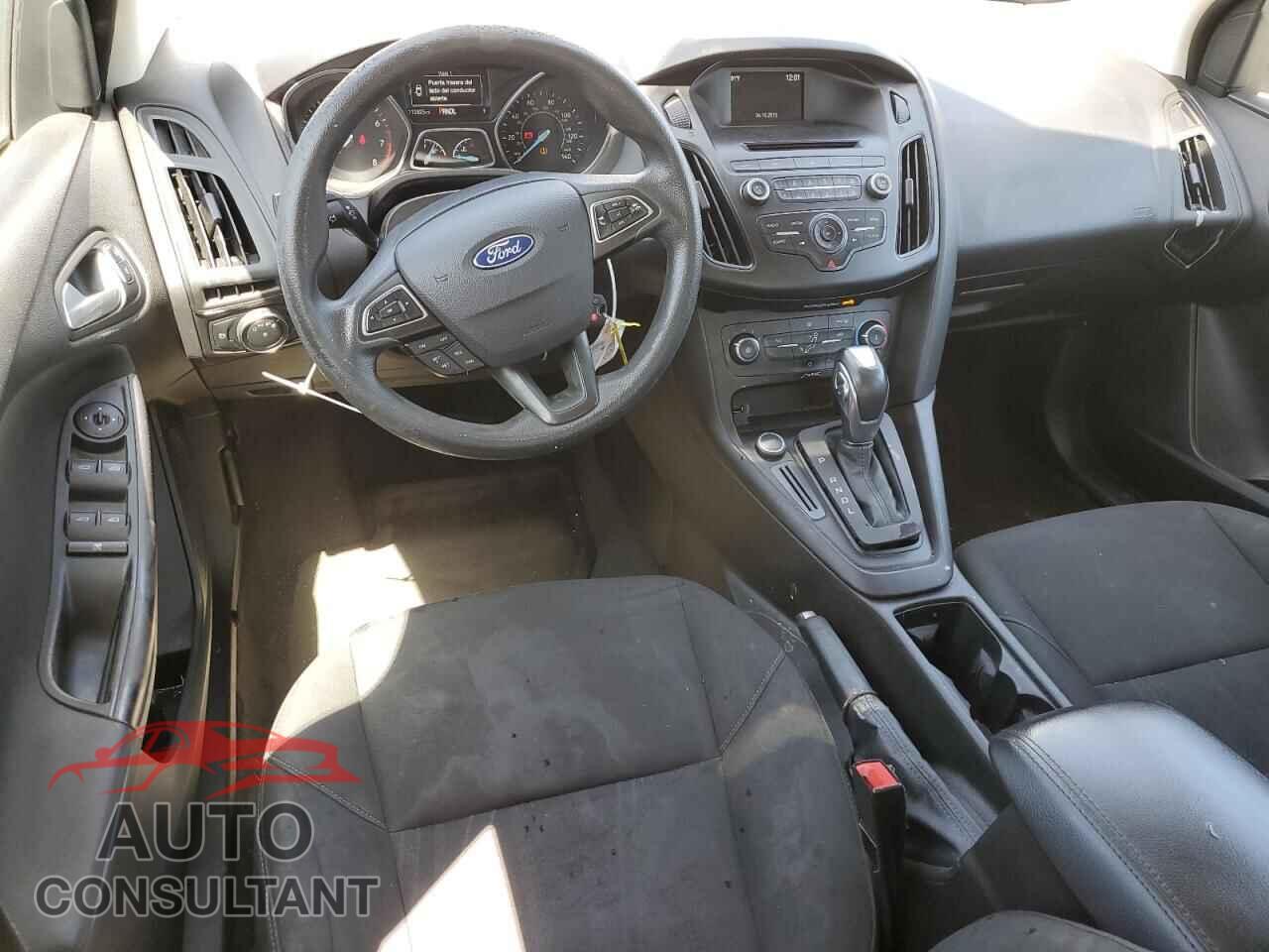 FORD FOCUS 2015 - 1FADP3K24FL301932