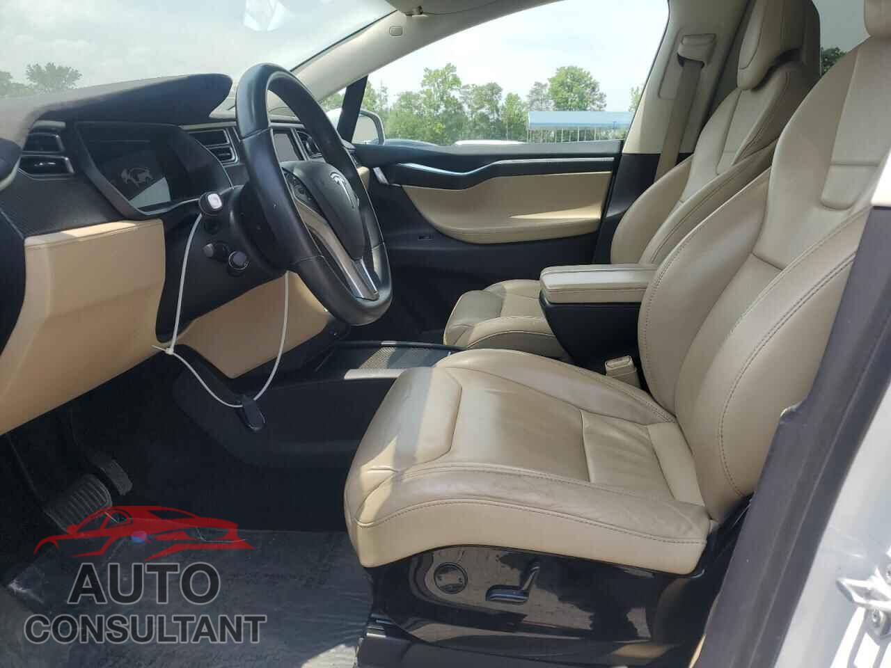 TESLA MODEL X 2017 - 5YJXCBE29HF043552