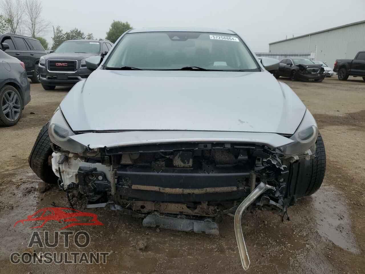 MAZDA 3 2018 - 3MZBN1W3XJM224860