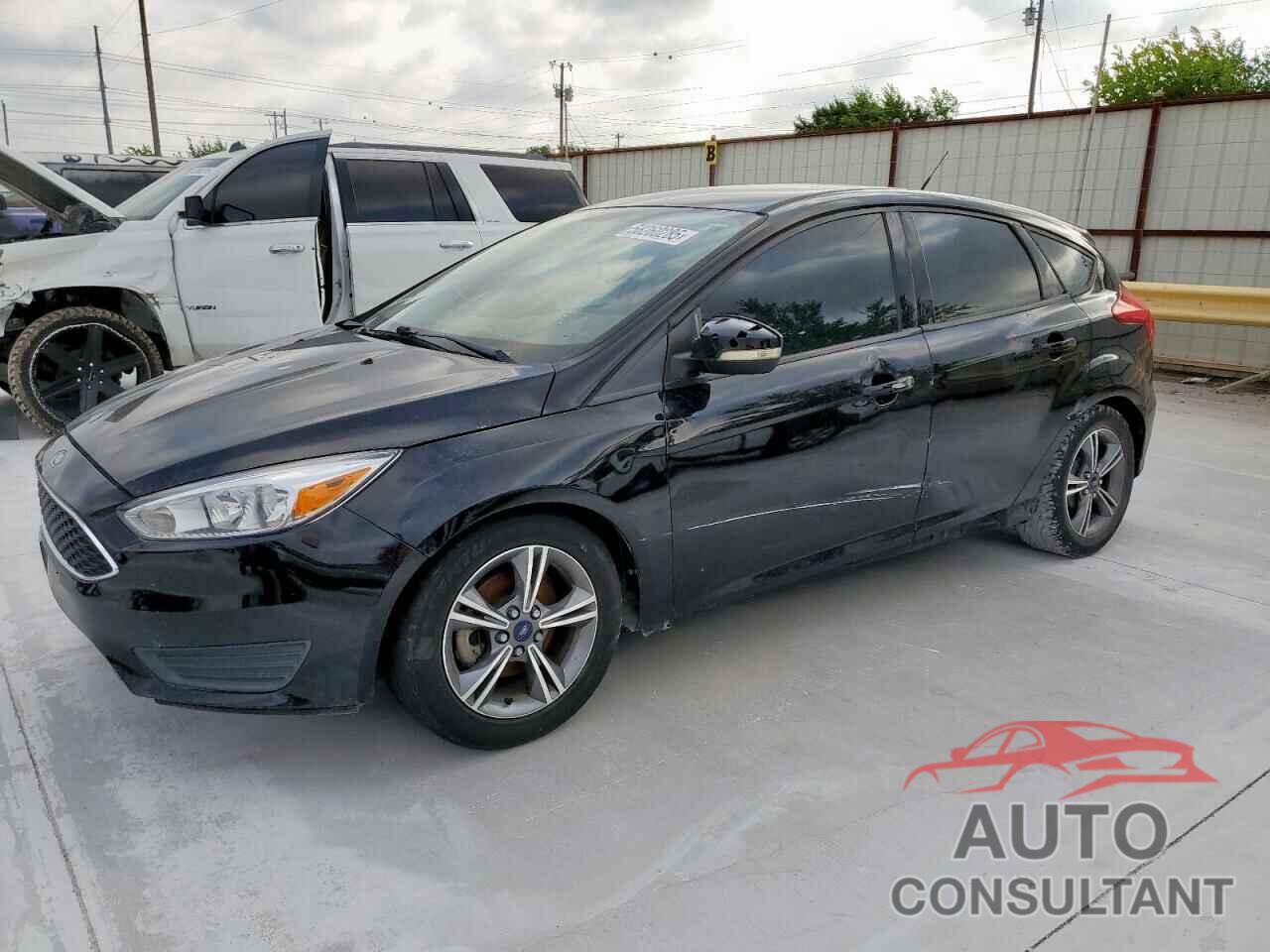 FORD FOCUS 2017 - 1FADP3K23HL258848