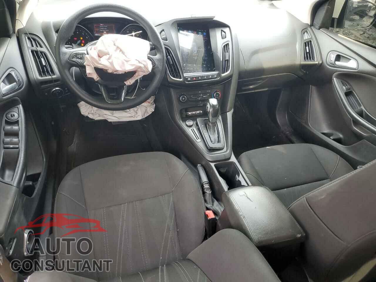 FORD FOCUS 2016 - 1FADP3K28GL402473