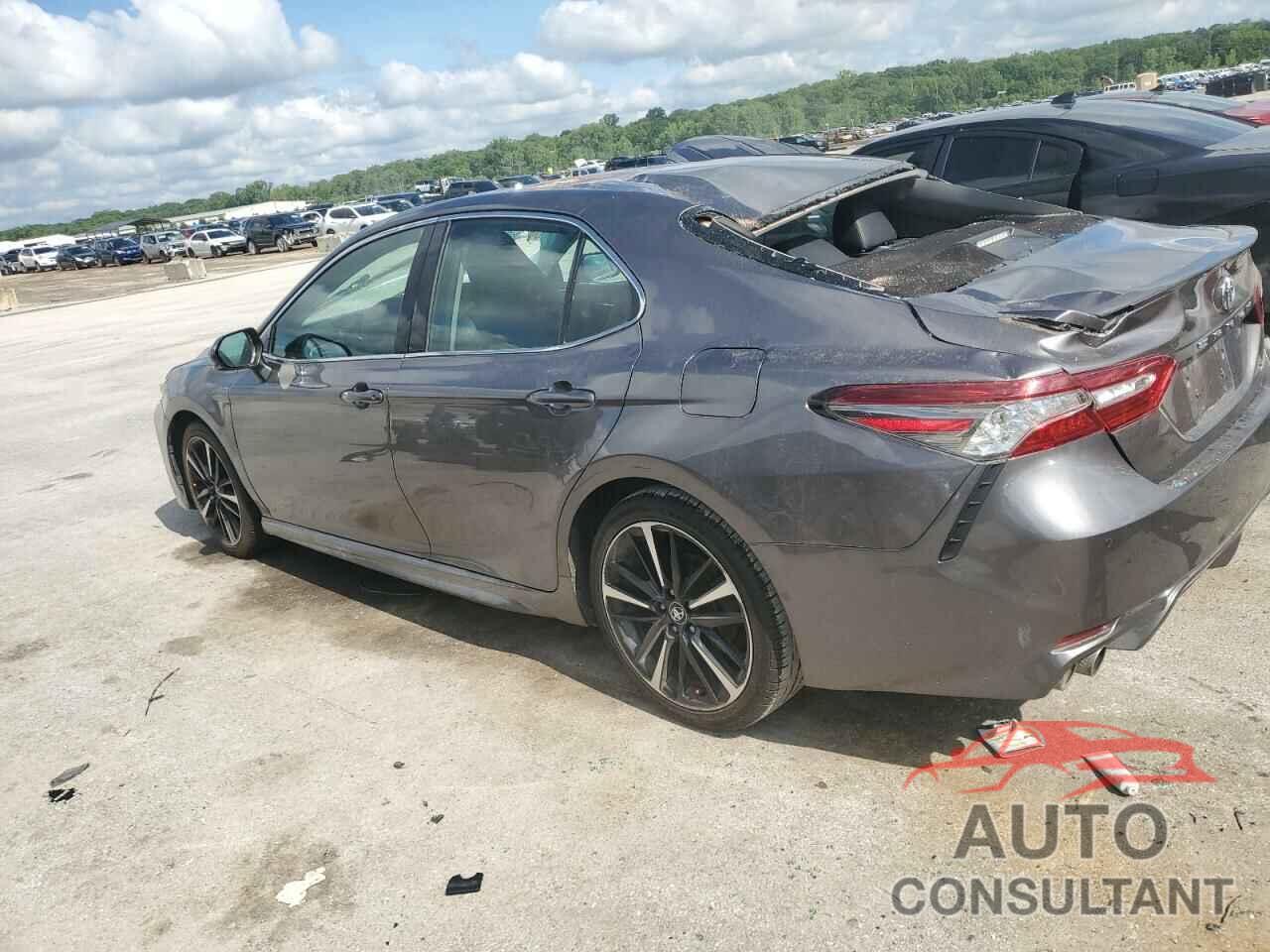 TOYOTA CAMRY 2018 - 4T1B61HKXJU513488