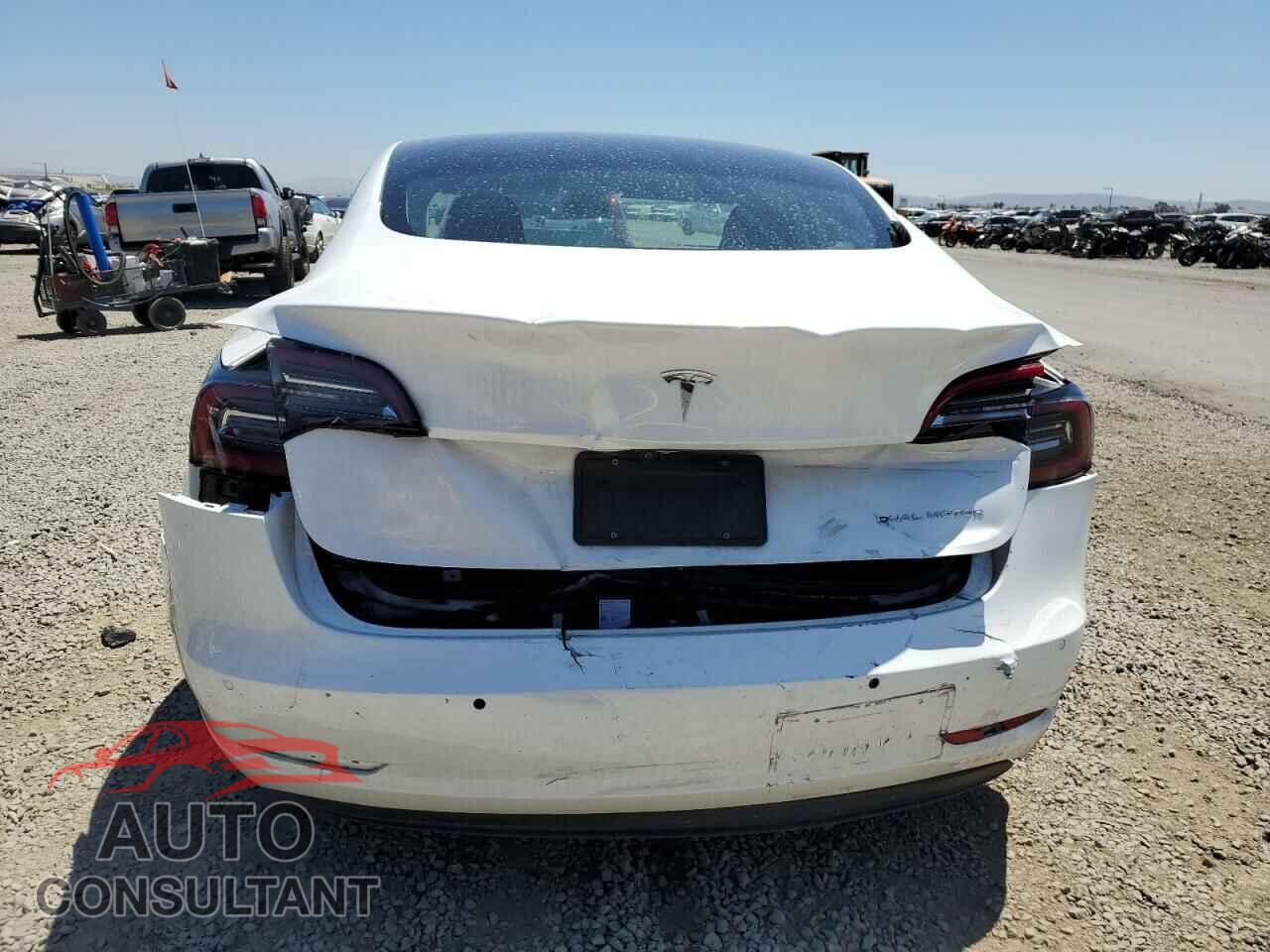 TESLA MODEL 3 2021 - 5YJ3E1EB2MF015072