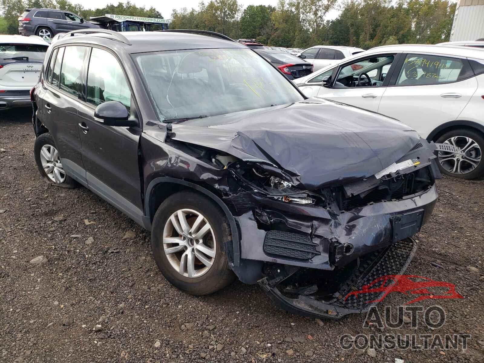 VOLKSWAGEN TIGUAN 2016 - WVGBV7AX5GW579603