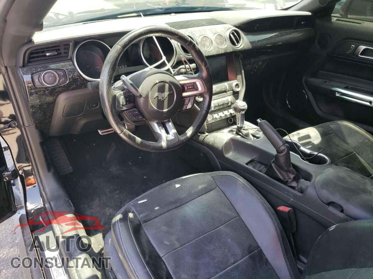 FORD MUSTANG 2020 - 1FA6P8CF3L5167535