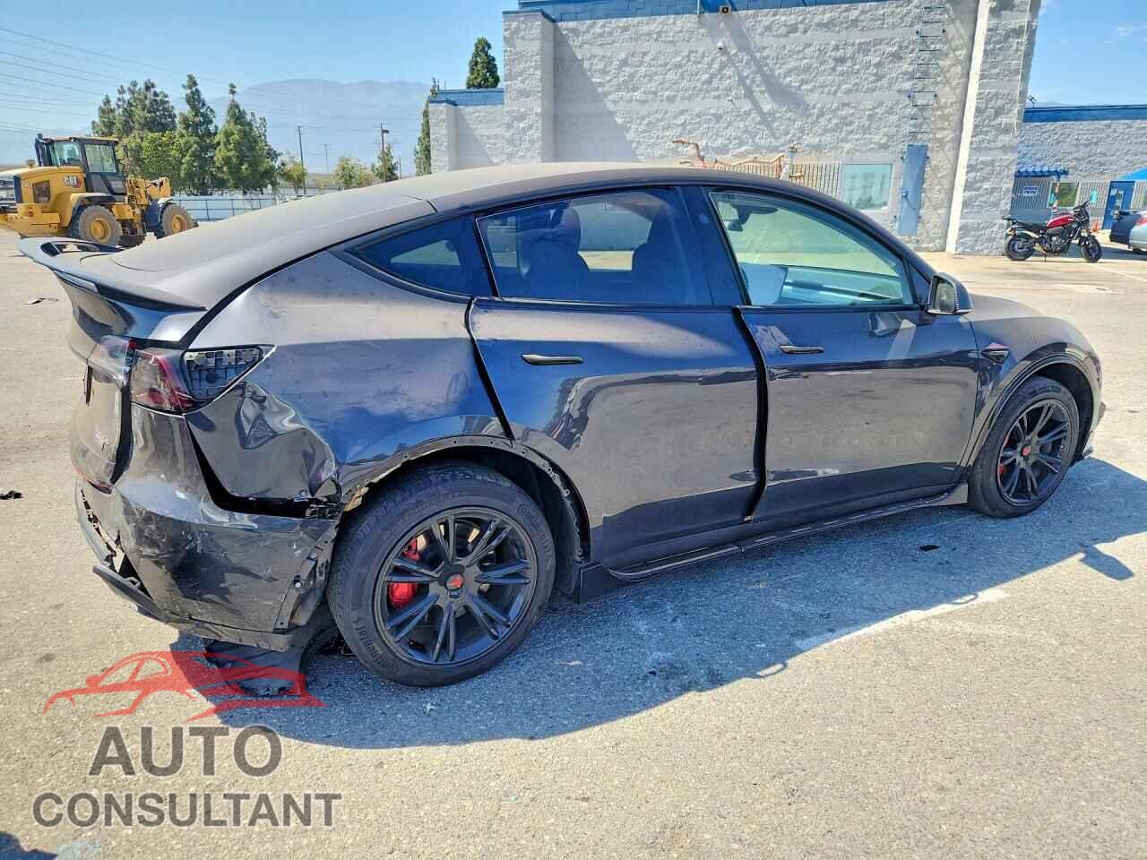 TESLA MODEL Y 2024 - 7SAYGAEE0RF059222