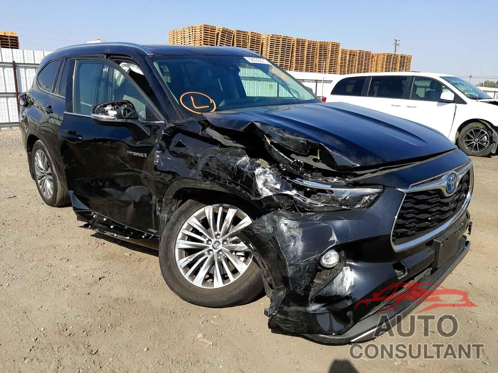 TOYOTA HIGHLANDER 2021 - 5TDEBRCH8MS026788