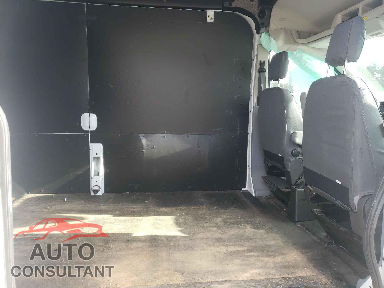 FORD TRANSIT CO 2018 - 1FTYR2CM1JKB47842