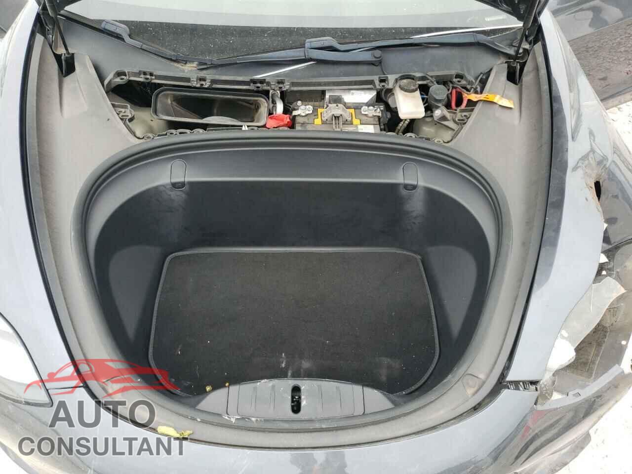 TESLA MODEL 3 2018 - 5YJ3E1EA7JF157890