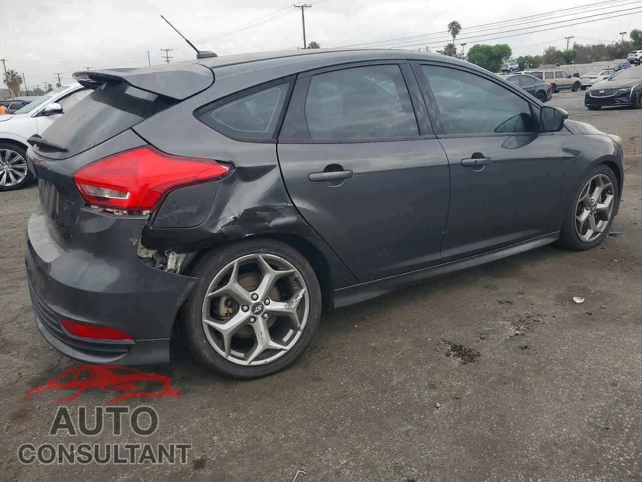 FORD FOCUS 2017 - 1FADP3L91HL266992