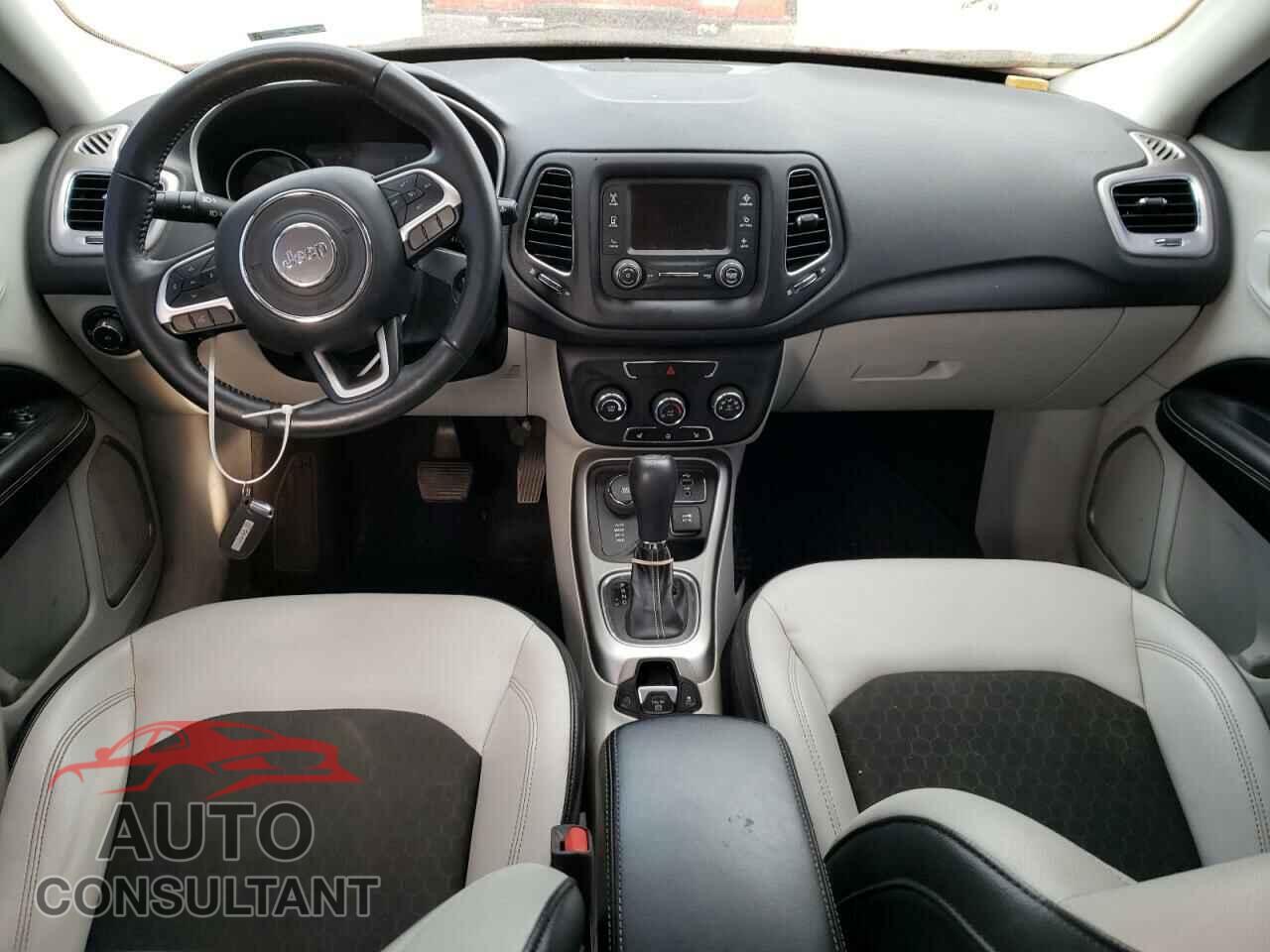 JEEP COMPASS 2018 - 3C4NJDBB0JT190847