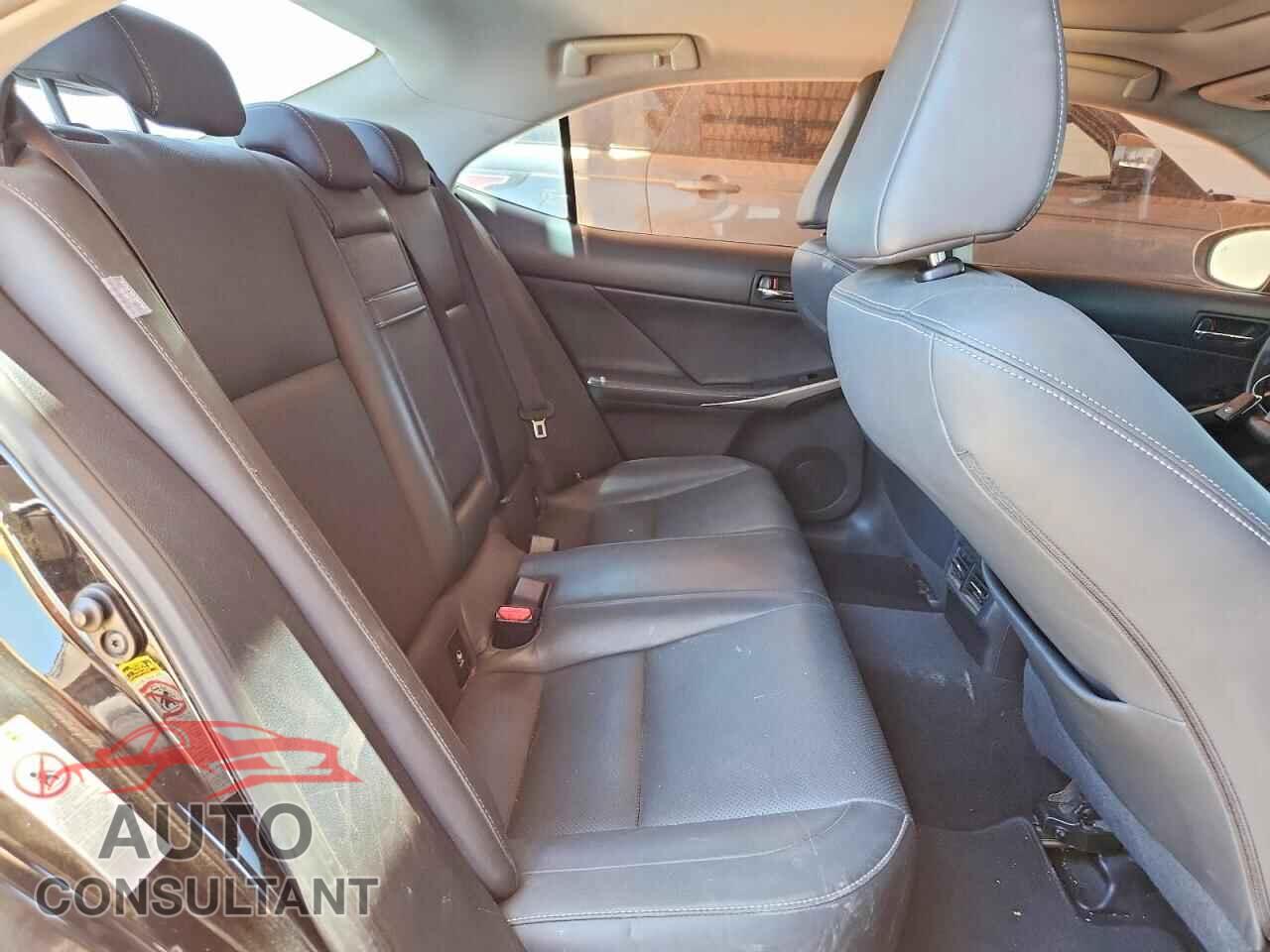 LEXUS IS 2015 - JTHBF1D27F5056424