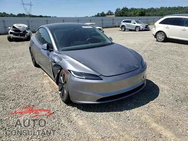 TESLA MODEL 3 2025 - 5YJ3E1EA2SF924854