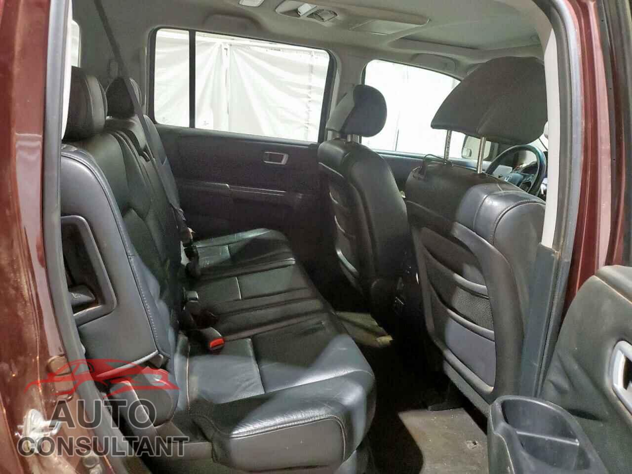 HONDA PILOT 2011 - 5FNYF3H65BB016033