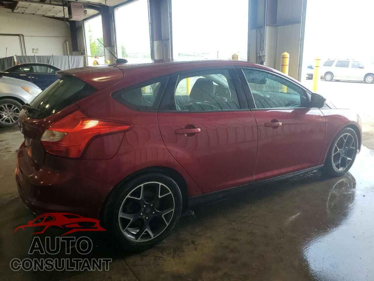 FORD FOCUS 2014 - 1FADP3K2XEL383874