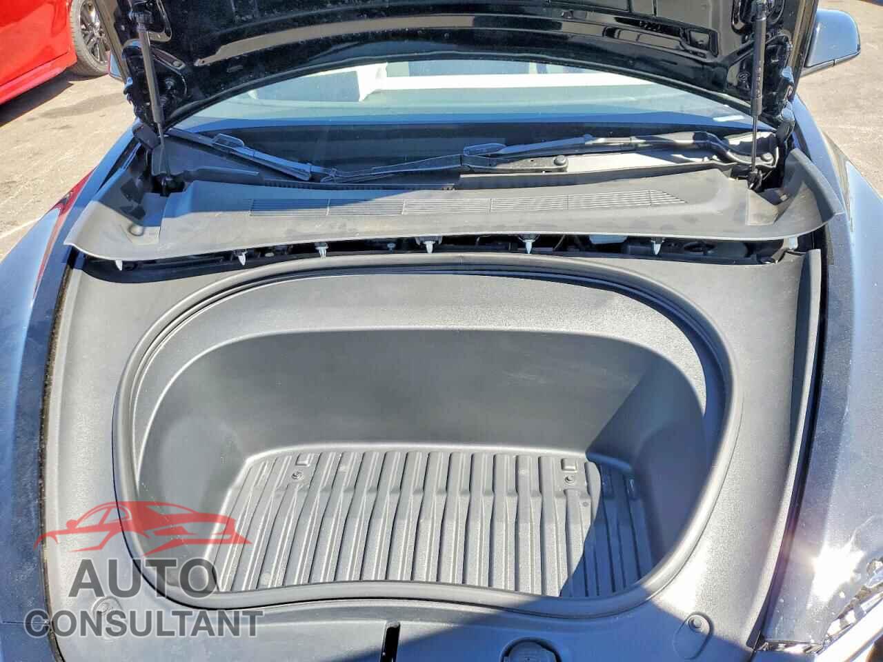 TESLA MODEL 3 2025 - 5YJ3E1EA0SF936355