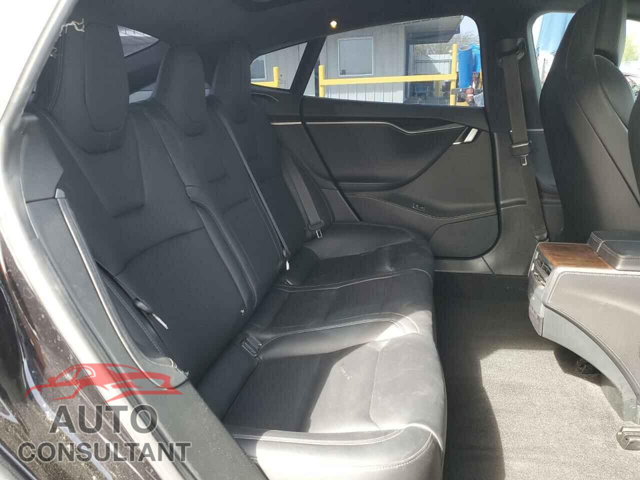 TESLA MODEL S 2018 - 5YJSA1E2XJF263671