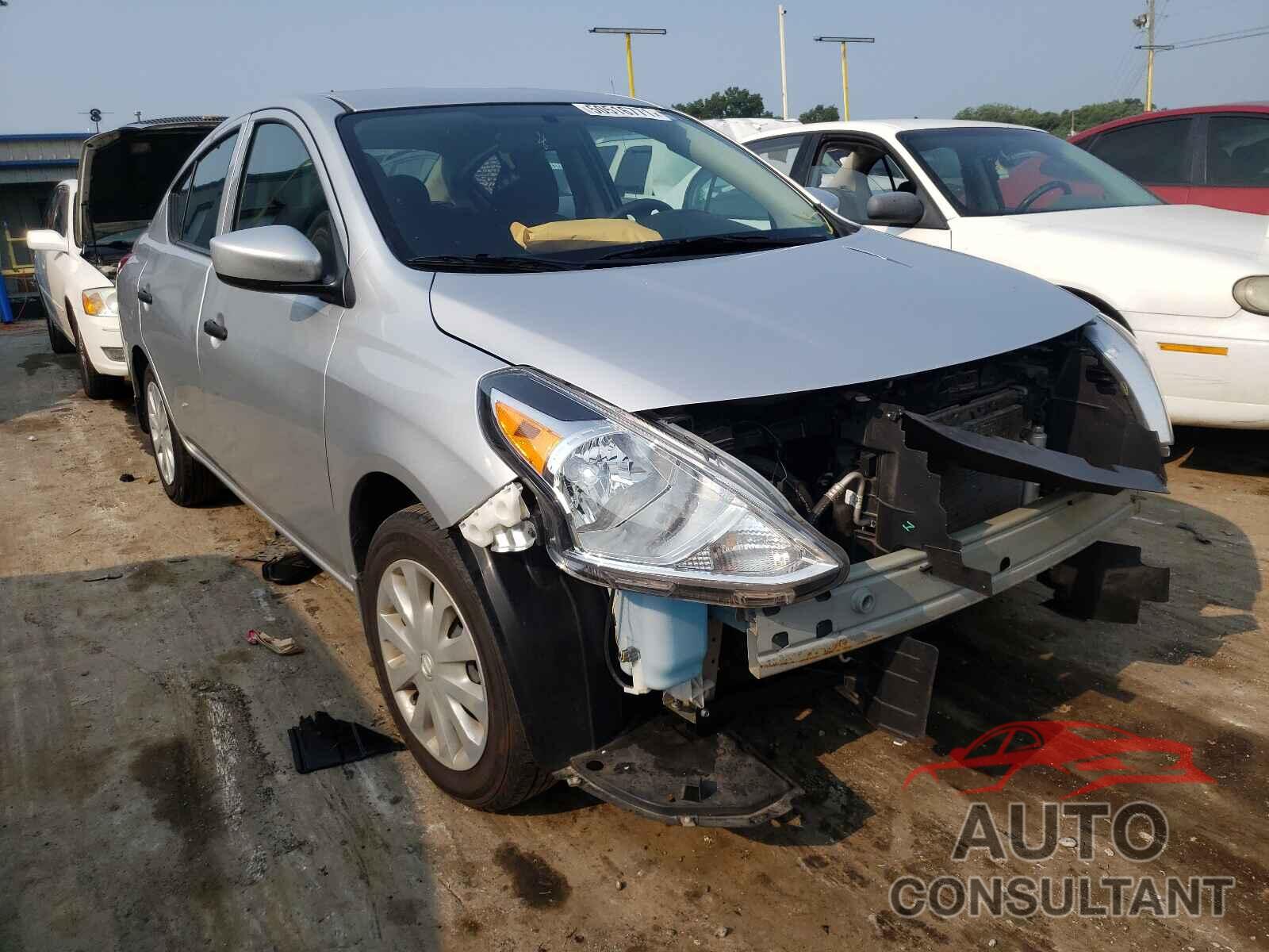 NISSAN VERSA 2018 - 3N1CN7AP8JL887678