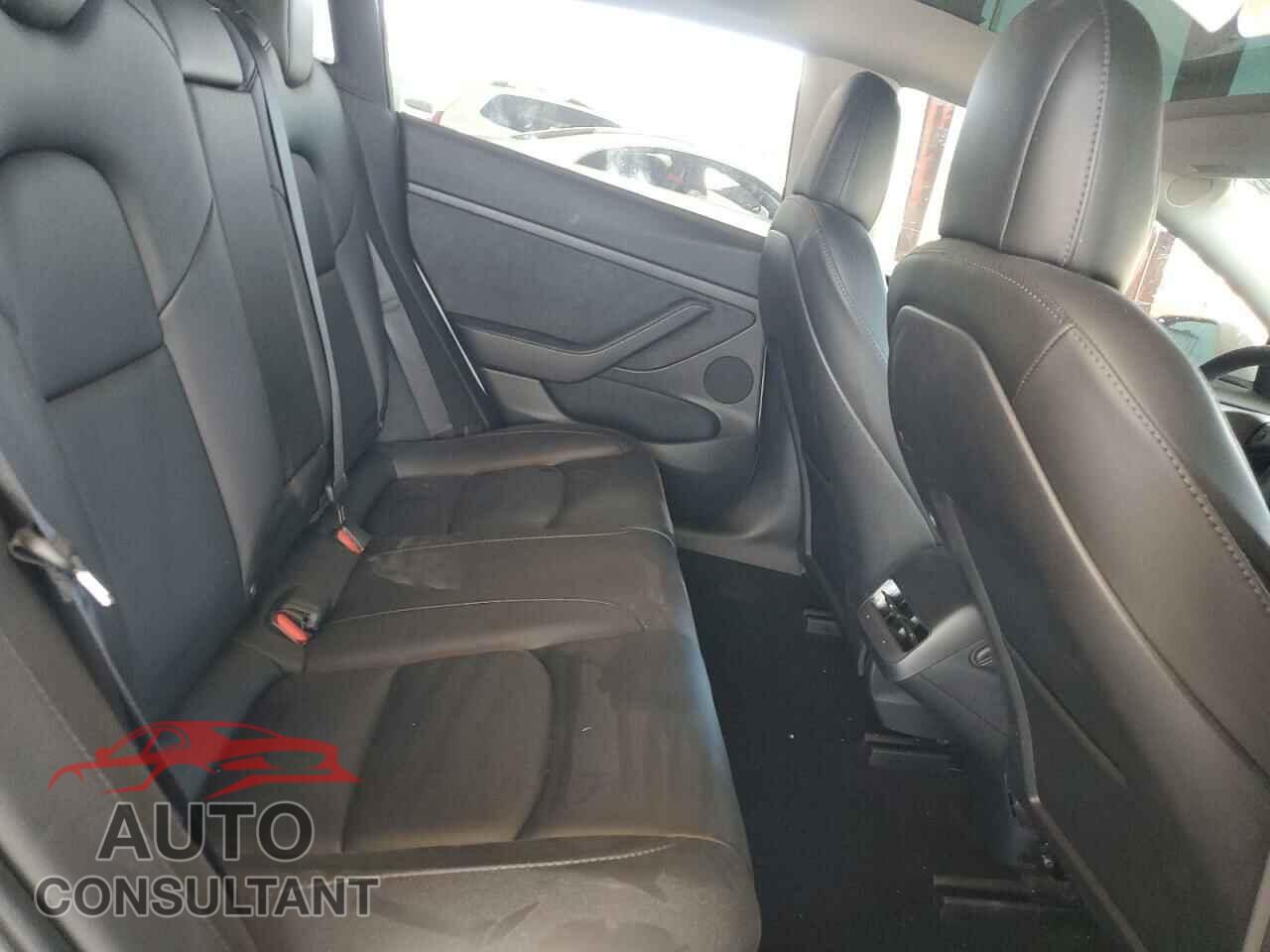 TESLA MODEL 3 2022 - 5YJ3E1EA3NF325952