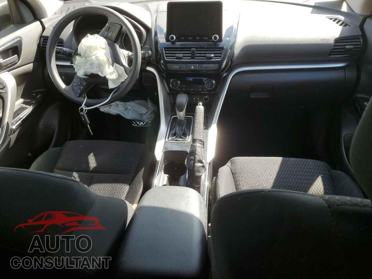 MITSUBISHI ECLIPSE 2022 - JA4ATVAA0NZ013960