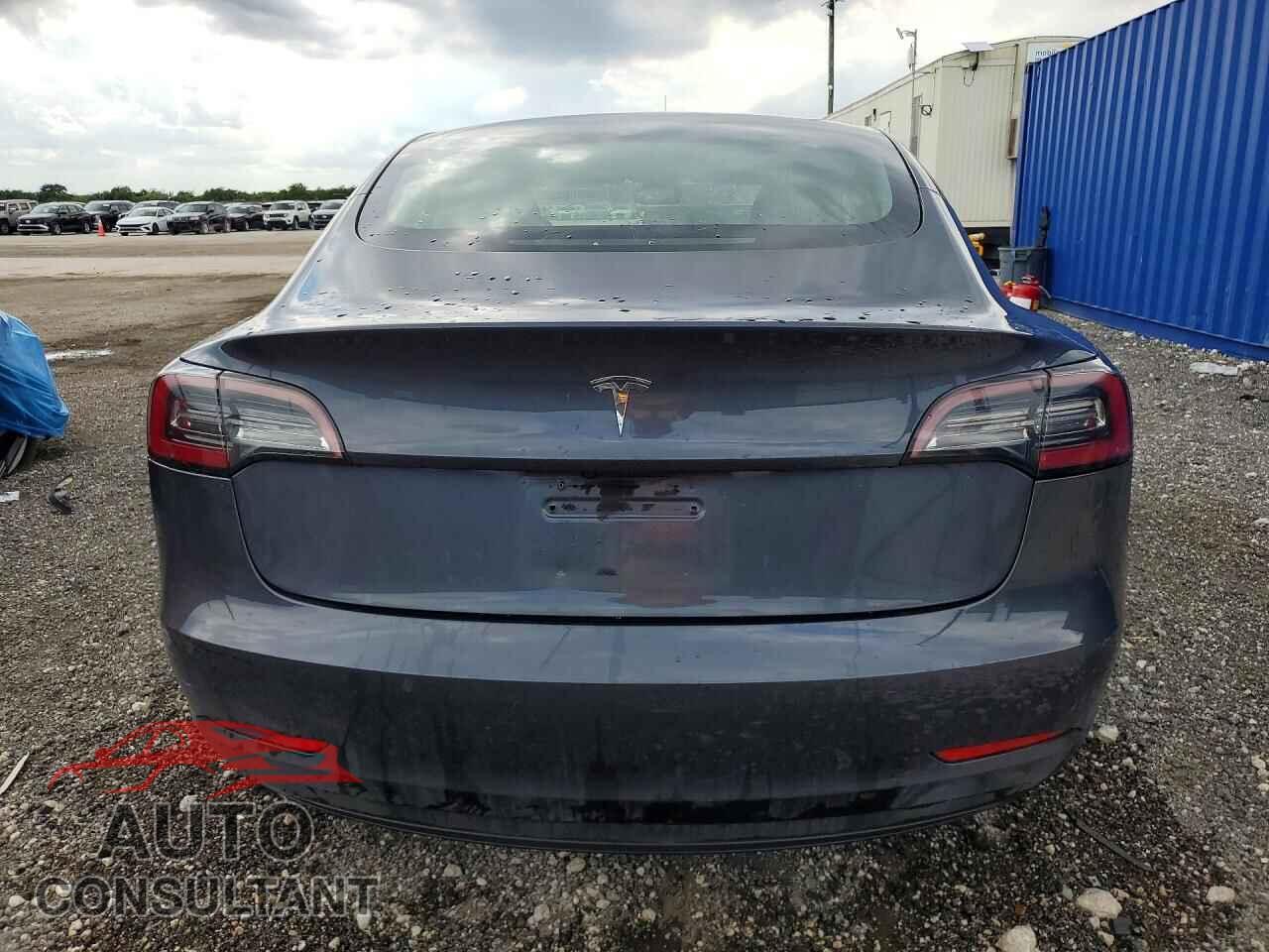 TESLA MODEL 3 2022 - 5YJ3E1EA2NF290286