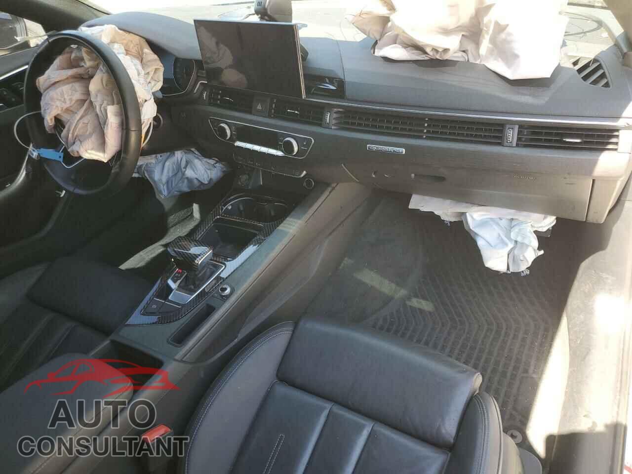 AUDI A4 2021 - WAUDAAF40MA035343